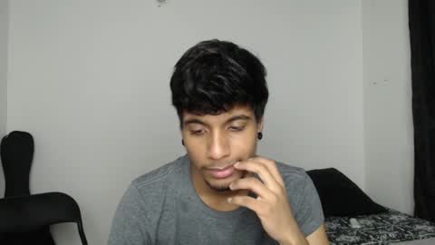 Snapshot of khevinlopezonig chatting on 27, 10, 2025 khevinlopezonig online show from 27, 10, 2025