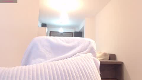 Khloe online show from 6, 3, 2025