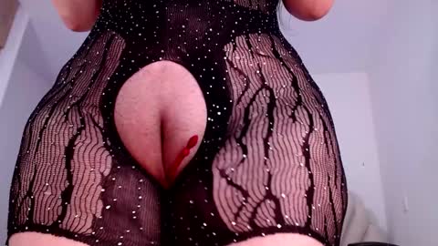 Snapshot of khloe_sweeet chatting on 25, 12, 2024 khloe_sweeet online show from 25, 12, 2024