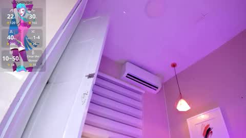 Snapshot of khloe_sweeet chatting on 13, 10, 2025 khloe_sweeet online show from 13, 10, 2025