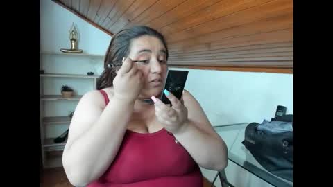 Snapshot of khloe_tommson_ chatting on 6, 11, 2025 khloe_tommson_ online show from 6, 11, 2025