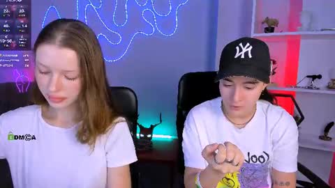 Snapshot of khloebeauty chatting on 5, 7, 2026 khloebeauty online show from 5, 7, 2026