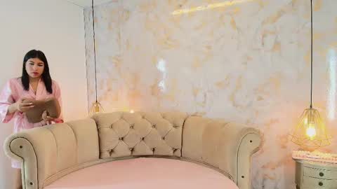 Snapshot of khloeblake chatting on 26, 11, 2025 Khloe online show from 26, 11, 2025