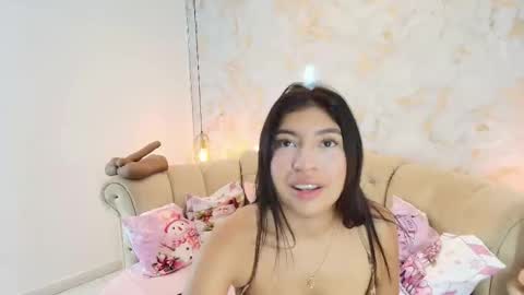 Snapshot of khloeblake chatting on 3, 12, 2025 Khloe online show from 3, 12, 2025