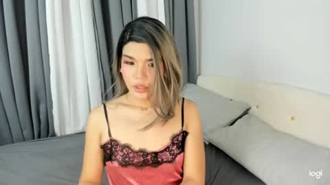 ur gurl Khloe online show from 9, 8, 2026