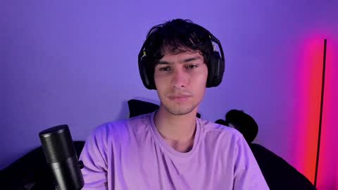 khozler_ online show from 5, 1, 2025