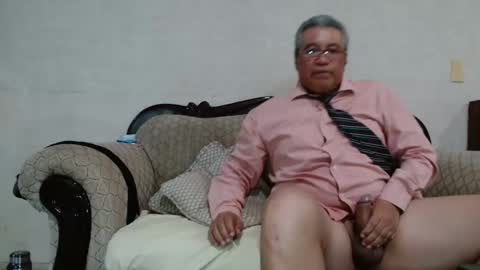 Snapshot of kiaming chatting on 11, 12, 2024 KIA MING AND HER TEACHER online show from 11, 12, 2024