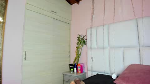    N         M online show from 18, 9, 2025