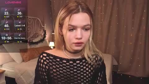 Snapshot of kiana_vision chatting on 16, 12, 2025 Kiana online show from 16, 12, 2025