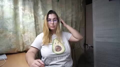 kianna_dior_ online show from 13, 12, 2024