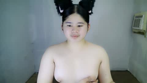 Snapshot of kianna_schmitz chatting on 1, 3, 2025 Your SweetGirl Ts online show from 1, 3, 2025