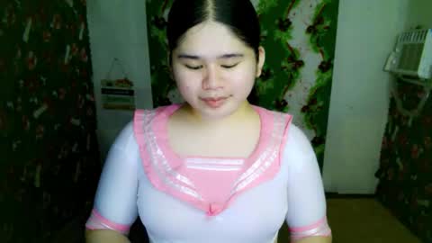 Snapshot of kianna_schmitz chatting on 19, 12, 2025 Your SweetGirl Ts online show from 19, 12, 2025