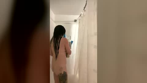Snapshot of kiannaluv chatting on 14, 7, 2026 kiannaluv online show from 14, 7, 2026