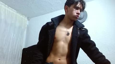 Snapshot of kianryu chatting on 13, 10, 2025 Adrian Chlloe online show from 13, 10, 2025