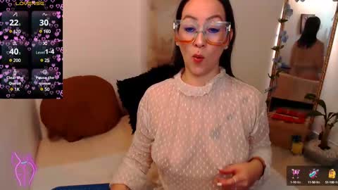 Snapshot of kiara_bermont chatting on 5, 1, 2025 Kiara Bermont online show from 5, 1, 2025