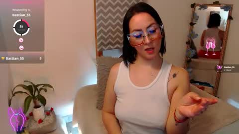 Kiara Bermont online show from 1, 12, 2025