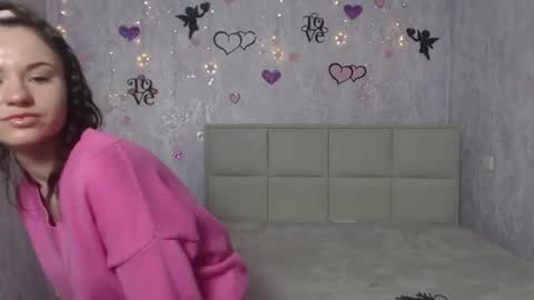 Snapshot of kiaracriegs chatting on 2, 3, 2025 Kara online show from 2, 3, 2025