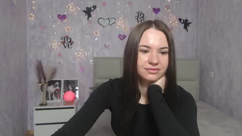 Snapshot of kiaracriegs chatting on 8, 3, 2025 Kara online show from 8, 3, 2025