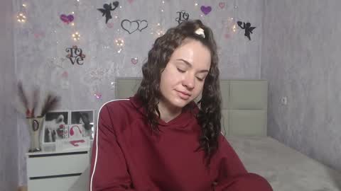 Snapshot of kiaracriegs chatting on 12, 3, 2025 Kara online show from 12, 3, 2025