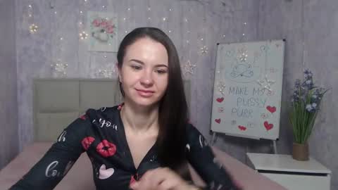 Snapshot of kiaracriegs chatting on 12, 10, 2025 Kara online show from 12, 10, 2025