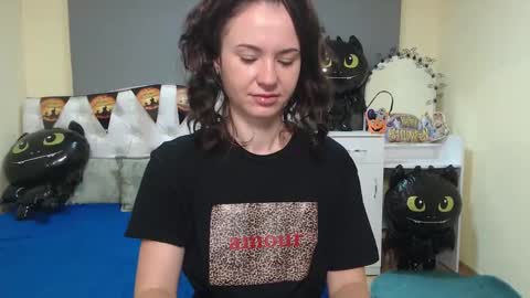 Snapshot of kiaracriegs chatting on 15, 10, 2025 Kara online show from 15, 10, 2025