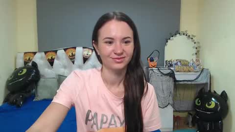 Snapshot of kiaracriegs chatting on 16, 10, 2025 Kara online show from 16, 10, 2025