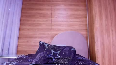 kiaralopez_ online show from 23, 5, 2026