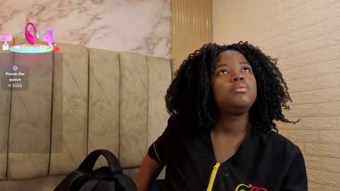 Snapshot of kiarazafira chatting on 9, 10, 2025 kiarazafira online show from 9, 10, 2025