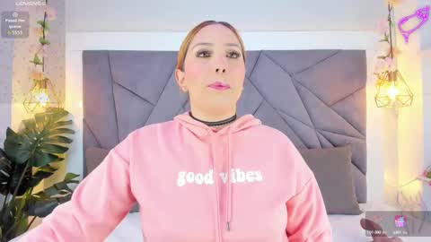 Snapshot of kiarhatrixie chatting on 10, 9, 2025 kiarha online show from 10, 9, 2025