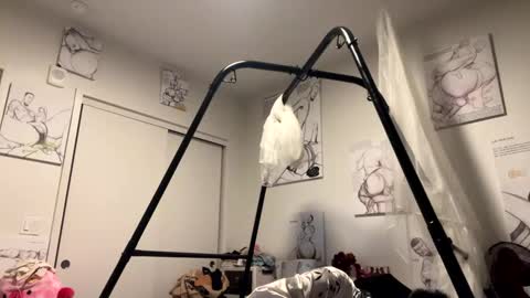 Snapshot of kibrombariu45 chatting on 28, 12, 2024 HunneysPlayRoom online show from 28, 12, 2024