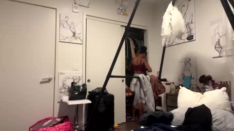 Snapshot of kibrombariu45 chatting on 30, 12, 2024 HunneysPlayRoom online show from 30, 12, 2024