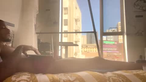 Snapshot of kibrombariu45 chatting on 30, 12, 2024 HunneysPlayRoom online show from 30, 12, 2024