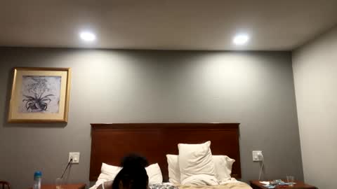 Snapshot of kibrombariu45 chatting on 14, 2, 2025 HunneysPlayRoom online show from 14, 2, 2025