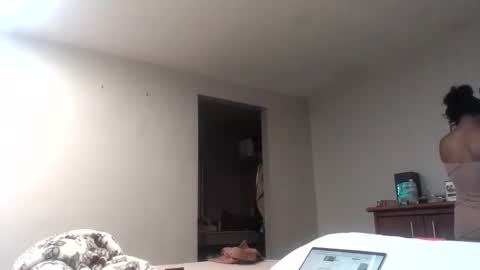 Snapshot of kibrombariu45 chatting on 21, 2, 2025 HunneysPlayRoom online show from 21, 2, 2025