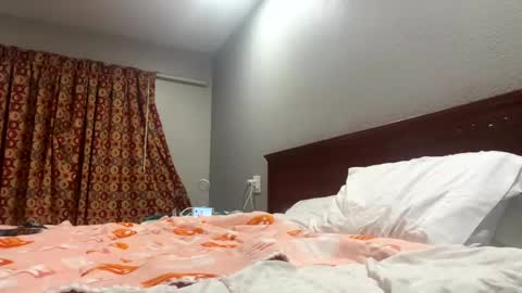 Snapshot of kibrombariu45 chatting on 22, 9, 2025 HunneysPlayRoom online show from 22, 9, 2025