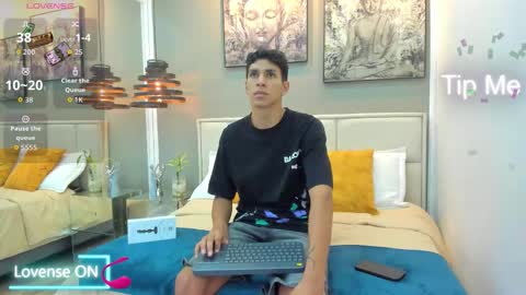 Kieran Derek online show from 7, 11, 2025