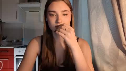 Snapshot of kierstentates chatting on 29, 5, 2026 Ola my name is Lissa Lets hit 10 Thumbs Up together online show from 29, 5, 2026