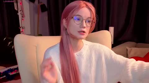 kiki_blue_eyes online show from 6, 1, 2026