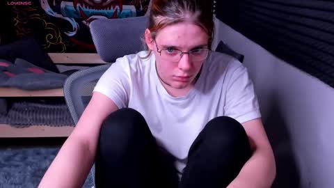 Kiki online show from 21, 2, 2025