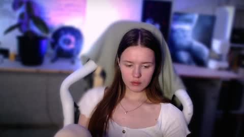 Snapshot of kikies_ chatting on 9, 12, 2024 Mika and Miranda online show from 9, 12, 2024