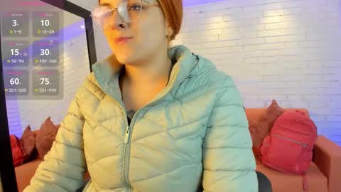 Snapshot of kim_brown_ chatting on 23, 9, 2025 Kim online show from 23, 9, 2025