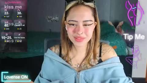 Kim online show from 5, 10, 2025