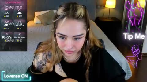 Kim online show from 4, 11, 2025