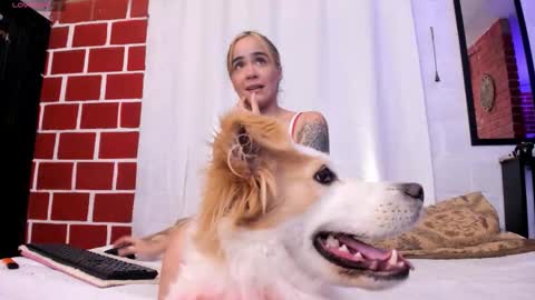 Snapshot of kimandyuk chatting on 10, 11, 2025 Kim Yuk online show from 10, 11, 2025