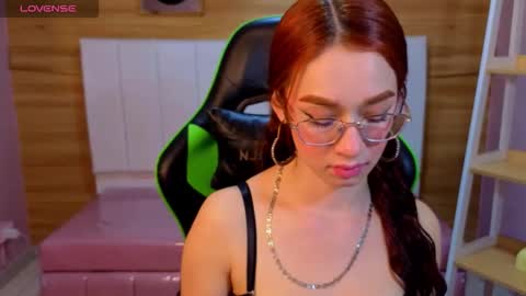 Snapshot of kimberly23_a chatting on 13, 12, 2025 Kim online show from 13, 12, 2025