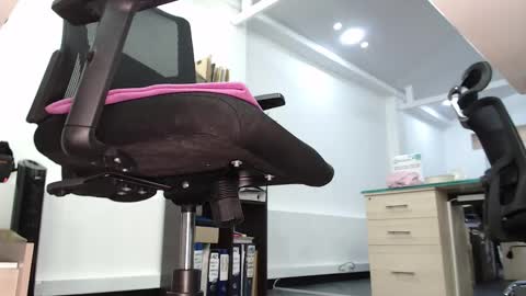 Kimberly 1200-1900 GMT-5 online show from 25, 2, 2025