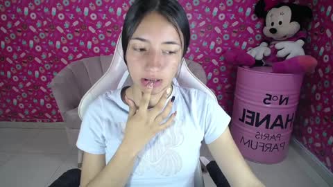 Snapshot of kimberly_thomson_t chatting on 19, 1, 2025 kimberly online show from 19, 1, 2025