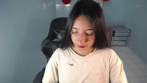 Snapshot of kimberly_thomson_t chatting on 19, 2, 2025 kimberly online show from 19, 2, 2025