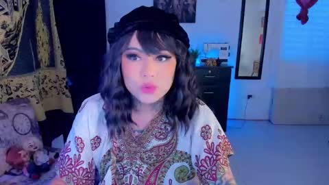 Kimberly Polizzi     online show from 24, 9, 2025