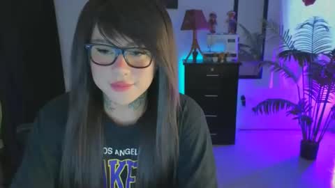 Kimberly Polizzi     online show from 30, 11, 2025